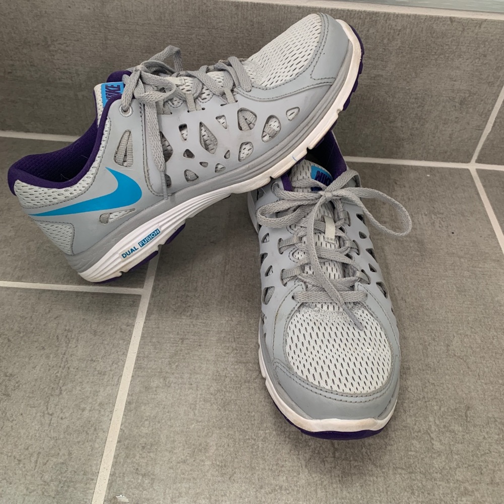 Women’s Nike sneakers
